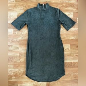 COPY - Mock neck velvet dress